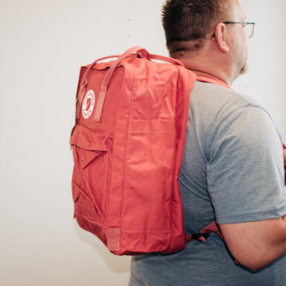 Fjällräven Kånken Laptop 17″ Ryggsekk – Dahlia - Bilde 3
