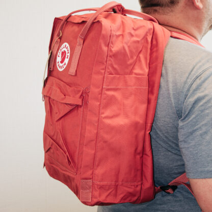 Fjällräven Kånken Laptop 17″ Ryggsekk – Dahlia - Bilde 2