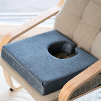 BIMA Sittepute med hull lett, 45x45x7,5cm