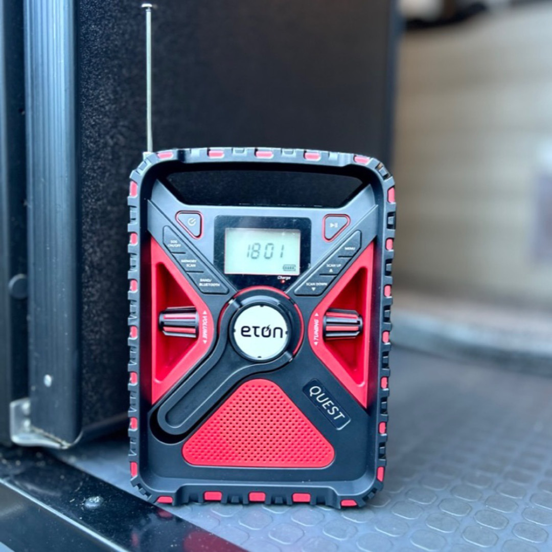 Eton Quest DAB+ nødradio med sveiv, solcelle og powerbank - Bilde 2