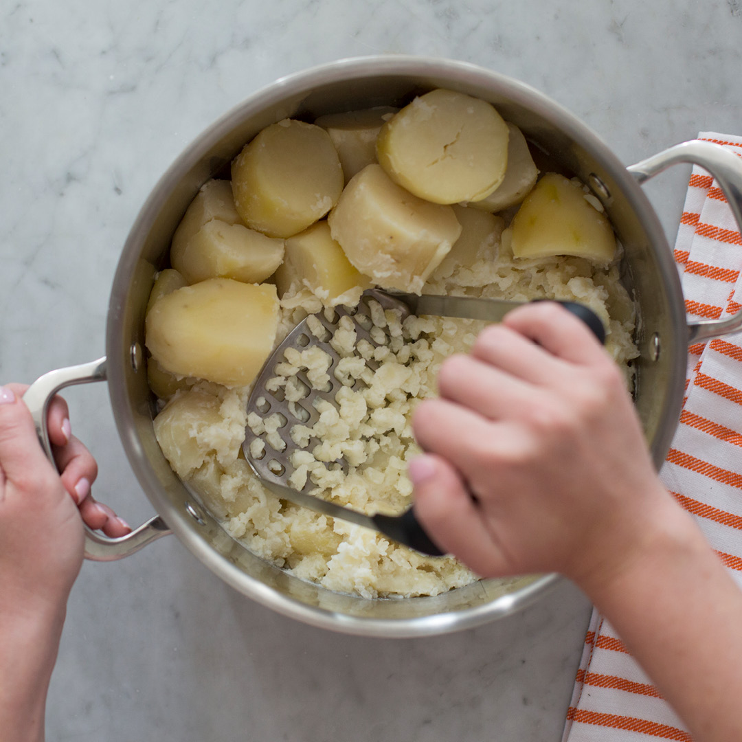 OXO potetmoser med ergonomisk grep i rustfritt stål - Bilde 4